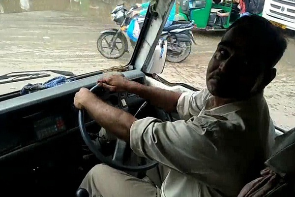 ਹਰਿਆਣਾ ਰੋਡਵੇਜ਼ ਦੇ ਡਰਾਈਵਰਾਂ ਲਈ ਸੀਟ ਬੈਲਟ ਲਾਉਣੀ ਹੋਈ ਲਾਜ਼ਮੀ, ਨਿਯਮ ਤੋੜਨ ''ਤੇ ਲੱਗੇਗਾ 1000 ਰੁਪਏ ਜੁਰਮਾਨਾ