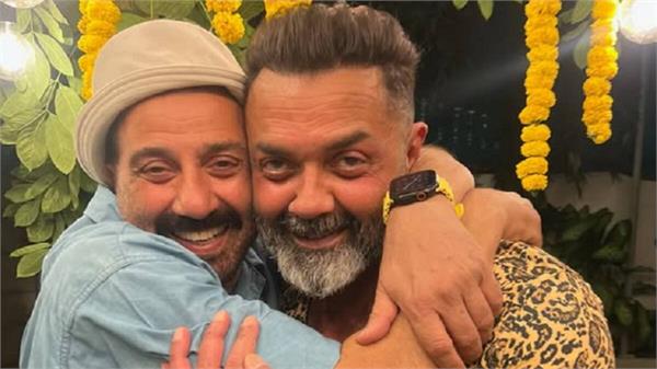 bobby deol  s elder brother sunny deol congratulated him on his birthday