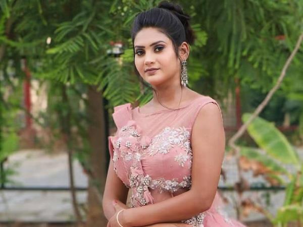 bigg boss ott 3 shivani kumariattack