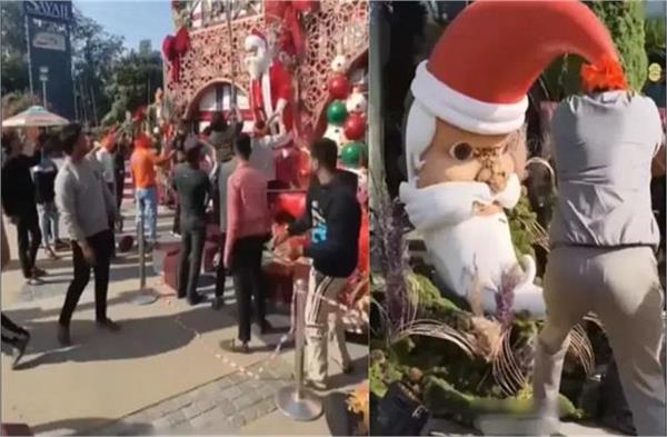 one country two christmases