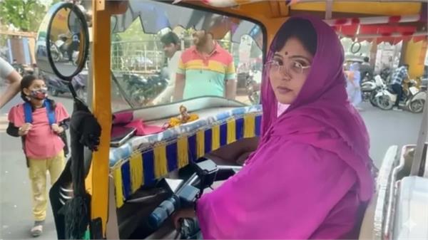 woman autorickshaw driver dead  lover held after encounter
