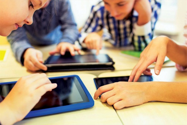 ਸਿੱਖਿਆ ਬੱਚਿਆਂ ਨੂੰ ਜ਼ਿੰਦਗੀ ਲਈ ਤਿਆਰ ਕਰਨ ਵਾਲੀ ਹੋਣੀ ਚਾਹੀਦੀ ਹੈ, ਉਨ੍ਹਾਂ ਦਾ ਬਚਪਨ ਖੋਹਣ ਵਾਲੀ ਨਹੀਂ