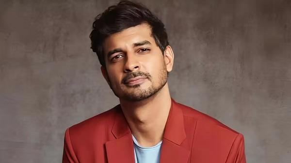 tahir raj bhasin will make his entry with vikram phadnis   film 