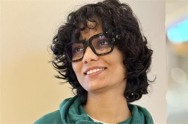 sc grants protection from arrest to singer neha singh rathore