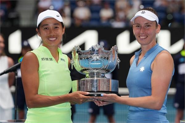 zhang shuai and elise mertens win women s doubles title at australian open