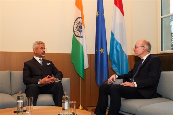 jaishankar meets luxemburg pm