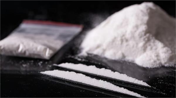 cocaine worth around rs 21 crore seized at delhi airport