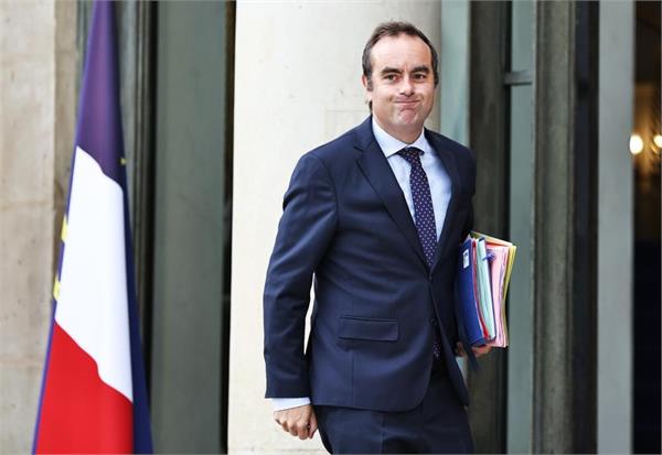 french prime minister planning cabinet reshuffle
