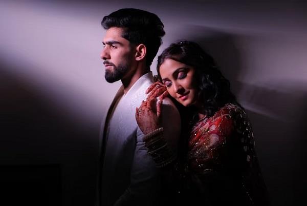 actress engaged long time boyfriend