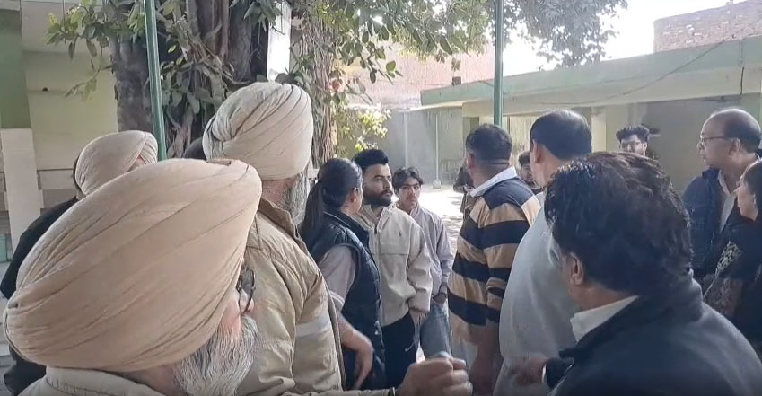 ਪੰਜਾਬ : ਸ਼ਮਸ਼ਾਨਘਾਟ 'ਚ ਬਜ਼ੁਰਗ ਦੀਆਂ ਅਸਥੀਆਂ ਗਾਇਬ, ਪਰਿਵਾਰ ਵੱਲੋਂ ਜ਼ਬਰਦਸਤ ਹੰਗਾਮਾ