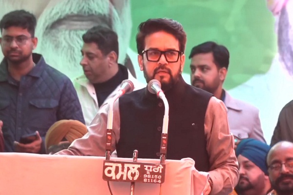 ਪੰਜਾਬੀਆਂ ਨੇ ਆਪਣਾ ਮੁੱਖ ਮੰਤਰੀ ''ਮਾਨ'' ਨੂੰ ਚੁਣਿਆ ਪਰ ਸਰਕਾਰ ਕੋਈ ਹੋਰ ਚਲਾ ਰਿਹਾ : ਅਨੁਰਾਗ ਠਾਕੁਰ