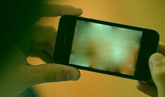 ਬੈਂਗਲੁਰੂ ''ਚ ਕਾਲਜ ਵਿਦਿਆਰਥੀ ਗ੍ਰਿਫਤਾਰ, ਅਸ਼ਲੀਲ ਵੀਡੀਓ ਬਣਾ ਕੇ ਸੋਸ਼ਲ ਮੀਡੀਆ ''ਤੇ ਕੀਤੀਆਂ ਵਾਇਰਲ