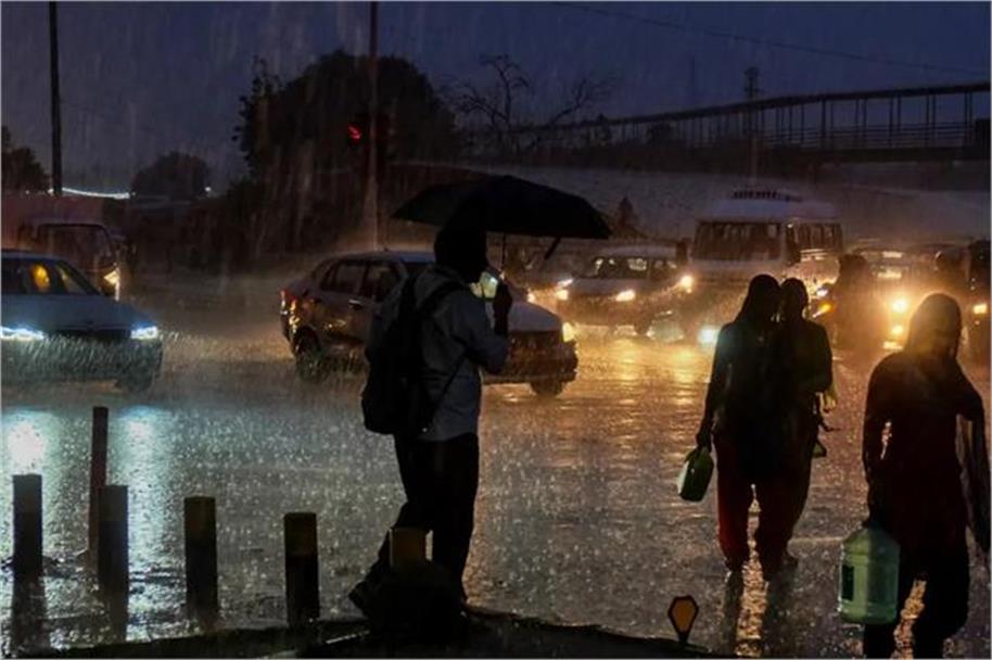 2, 3, 4 ਤੇ 5 ਜਨਵਰੀ ਨੂੰ ਇਨ੍ਹਾਂ ਸੂਬਿਆਂ ''ਚ ਪਵੇਗਾ ਭਾਰੀ ਮੀਂਹ ! ਮੌਸਮ ਵਿਭਾਗ ਨੇ ਜਾਰੀ ਕੀਤੀ ਚਿਤਾਵਨੀ