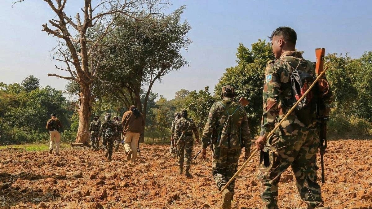 ਛੱਤੀਸਗੜ੍ਹ ''ਚ ਨਕਸਲਵਾਦ ਨੂੰ ਵੱਡਾ ਝਟਕਾ, 47 ਲੱਖ ਦੇ ਇਨਾਮੀ 9 ਨਕਸਲੀਆਂ ਨੇ ਕੀਤਾ ਆਤਮ-ਸਮਰਪਣ