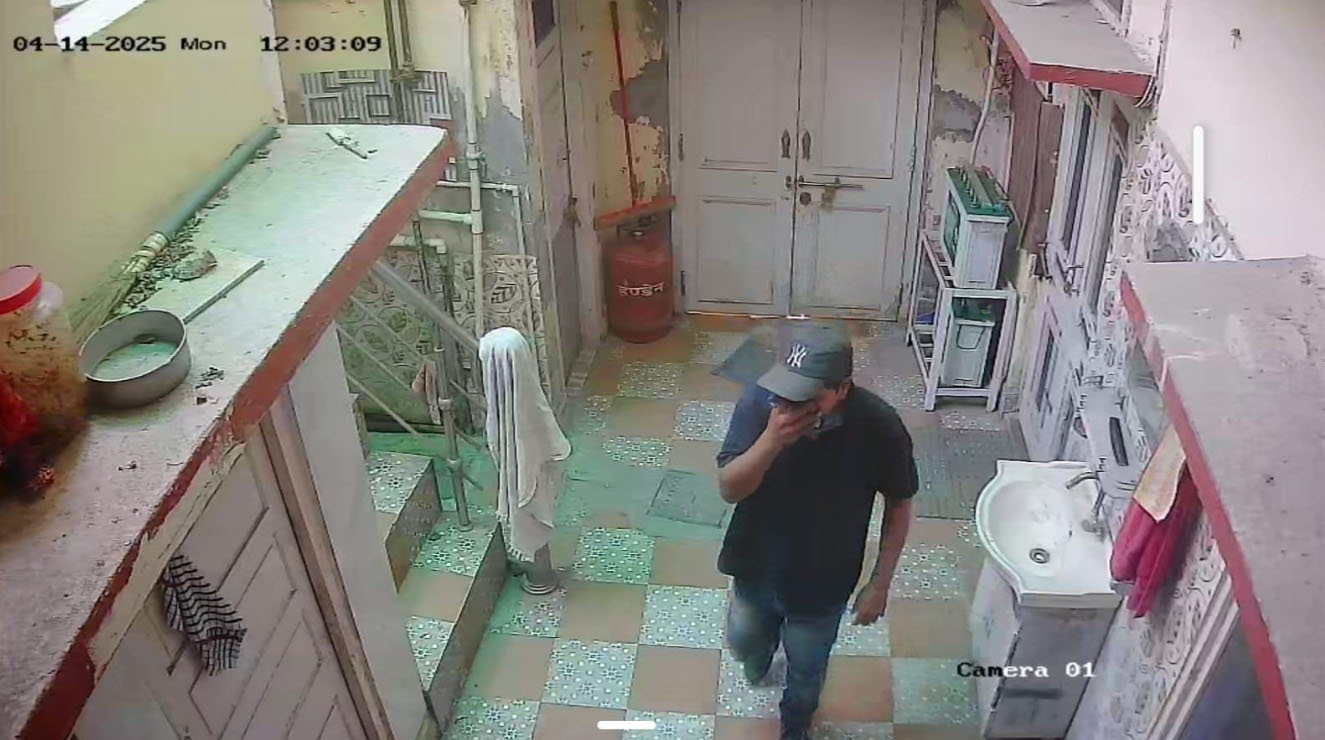 ਚੋਰਾਂ ਨੇ ਲੁੱਟ ਲਿਆ ਸਰਾਫ ਦਾ ਘਰ, ਇਕ ਕਰੋੜ ਤੋਂ ਵੱਧ ਕੀਮਤ ਦੇ ਸੋਨਾ ਤੇ ਚਾਂਦੀ ਦੇ ਗਹਿਣੇ ਚੋਰੀ