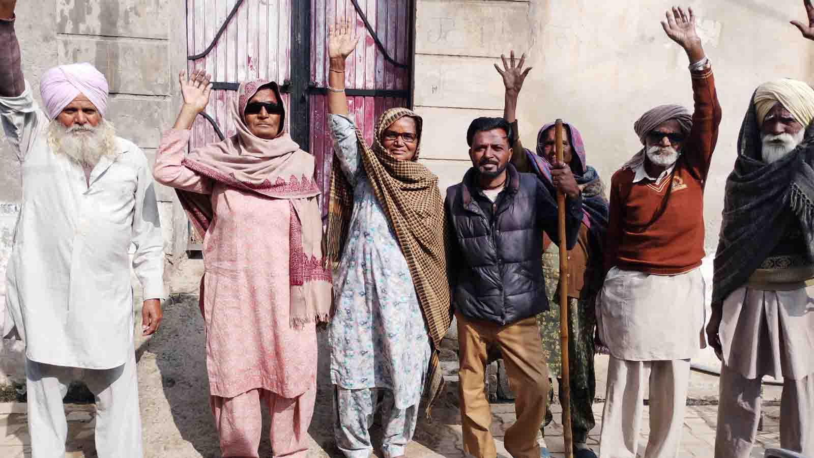 ਪੈਨਸ਼ਨ ਨਾ ਆਉਣ ''ਤੇ ਭੜਕੇ ਲੋਕ, ਪੰਜਾਬ ਸਰਕਾਰ ਖ਼ਿਲਾਫ਼ ਰੋਸ ਪ੍ਰਦਰਸ਼ਨ