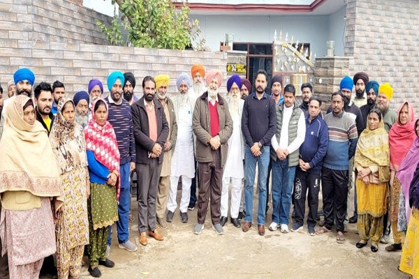 ਕੇਂਦਰ ਸਰਕਾਰ ਕਾਰਪੋਰੇਟ ਘਰਾਣਿਆਂ ਨੂੰ ਫ਼ਾਇਦਾ ਪਹੁੰਚਾਉਣ ਲਈ ਗਰੀਬਾਂ ਦੇ ਹੱਕ ਖੋਹ ਰਹੀ ਹੈ : ਸਿੱਧੂ