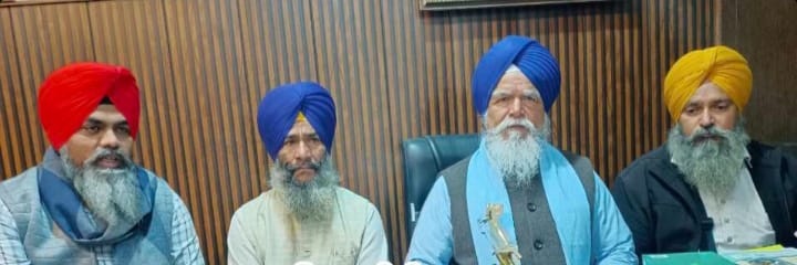 ਠੀਕਰੀਵਾਲਾ ਬੇਅਦਬੀ: ਜਥੇਦਾਰ ਟੇਕ ਸਿੰਘ ਧਨੌਲਾ ਦੀ ਹਾਜ਼ਰੀ ’ਚ ਪਿੰਡ ਵਾਸੀਆਂ ਵੱਲੋਂ ਪੁਲਸ ਨੂੰ ਦੋ ਦਿਨ ਦਾ ਅਲਟੀਮੇਟਮ