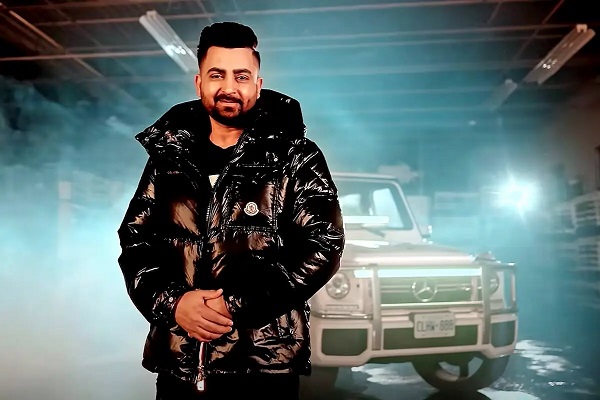 "ਮੈਂ ਬੰਦਾ ਠੀਕ ਹਾਂ, ਪਰ ਬੇਹੋਸ਼ੀ ''ਚ ਮਾੜਾ" Sharry Mann ਨੇ ਮੰਗੀ ਮੁਆਫ਼ੀ !