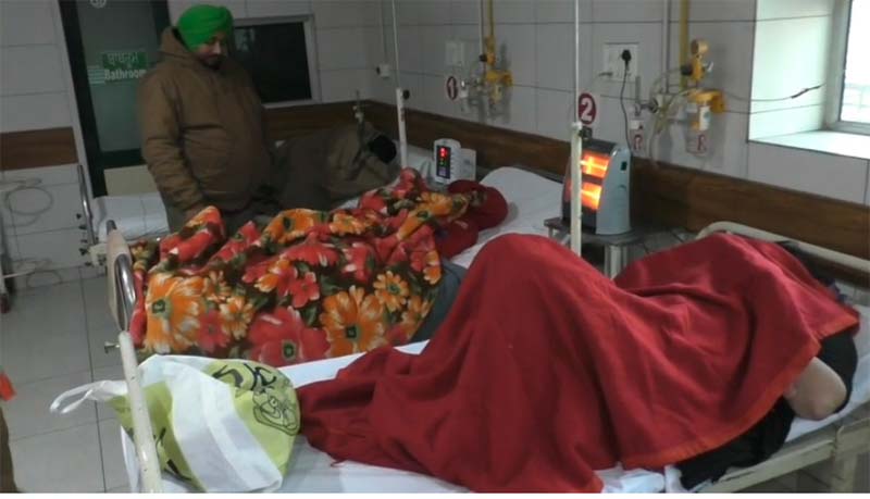 ਵੱਡੀ ਖ਼ਬਰ: ਪੰਜਾਬ 'ਚ ਲੰਗਰ ਖਾਣ ਨਾਲ ਵਿਗੜੀ ਲੋਕਾਂ ਦੀ ਸਿਹਤ! 50 ਲੋਕ ਹੋਏ ਬੀਮਾਰ, ਪਈਆਂ ਭਾਜੜਾਂ