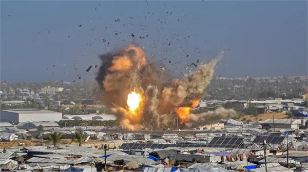 israeli strikes in gaza kill at least 29 palestinians