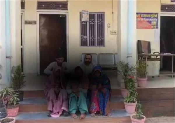 karauli police bust prostitution racket running in hotel