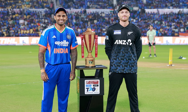 IND vs NZ : ਭਾਰਤ ਨੇ ਟਾਸ ਜਿੱਤ ਕੇ ਕੀਤਾ ਬੱਲੇਬਾਜ਼ੀ ਦਾ ਫੈਸਲਾ, ਇਨ੍ਹਾਂ ਦੋ ਧਾਕੜਾਂ ਦੀ ਹੋਈ ਵਾਪਸੀ
