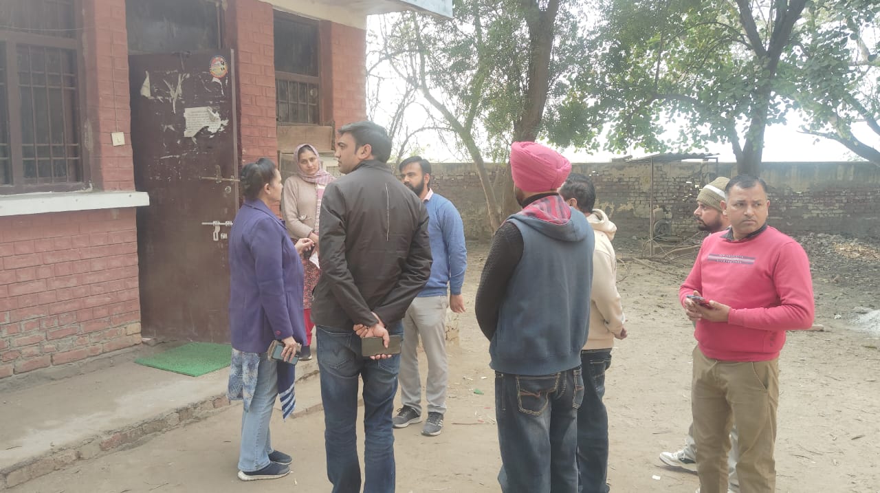 OAT ਸੈਂਟਰ ਡੱਬਵਾਲਾ ਕਲਾਂ ਵਿਖੇ ਚੋਰੀ, ਸਿਵਲ ਸਰਜਨ ਨੇ ਐੱਸ. ਐੱਸ. ਪੀ. ਕੋਲ ਚੁੱਕਿਆ ਮੁੱਦਾ