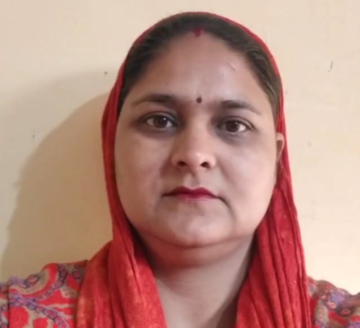 ਦੀਨਾਨਗਰ ''ਚ ਬੱਸ ਨੇ ਮੋਟਰਸਾਈਕਲ ਨੂੰ ਮਾਰੀ ਟੱਕਰ; ਪਤਨੀ ਦੀ ਮੌਤ, ਪਤੀ ਤੇ ਬੱਚੀ ਜ਼ਖ਼ਮੀ