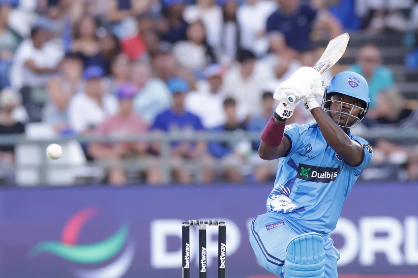 6,6,6,6,6,6… ਦੱਖਣੀ ਅਫਰੀਕਾ ਦੀ ਧਰਤੀ ''ਤੇ ਮੁੰਬਈ ਇੰਡੀਅਨ ਦੇ ਬੱਲੇਬਾਜ਼ ਨੇ ਮਚਾਈ ਤਬਾਹੀ