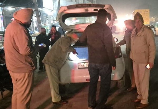 ਥਾਣਾ ਸਰਦੂਲਗੜ੍ਹ ਪੁਲਸ ਵੱਲੋਂ ਕੀਤੀ ਗਈ ਆਉਣ-ਜਾਣ ਵਾਲੇ ਵਾਹਨਾਂ ਦੀ ਚੈਕਿੰਗ