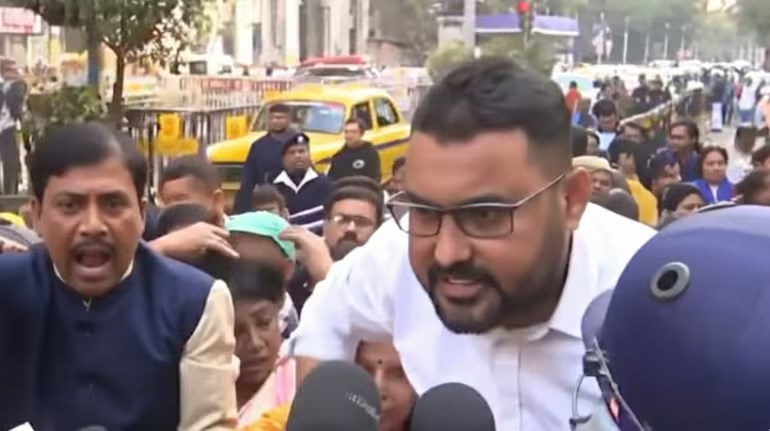 ਮਾਮਲਾ ਬੰਗਾਲ ’ਚ SIR ਦੌਰਾਨ ਹੋਈਆਂ ਮੌਤਾਂ ਤੇ ਤਣਾਅ ਦਾ, BLOs ਨੇ ਕੀਤਾ ਵਿਰੋਧ ਪ੍ਰਦਰਸ਼ਨ