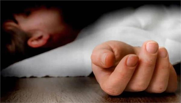 mother takes a scary step with two daughters