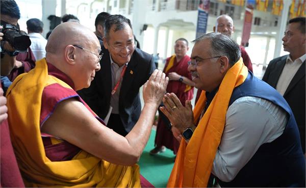 tarun chugh meets the dalai lama