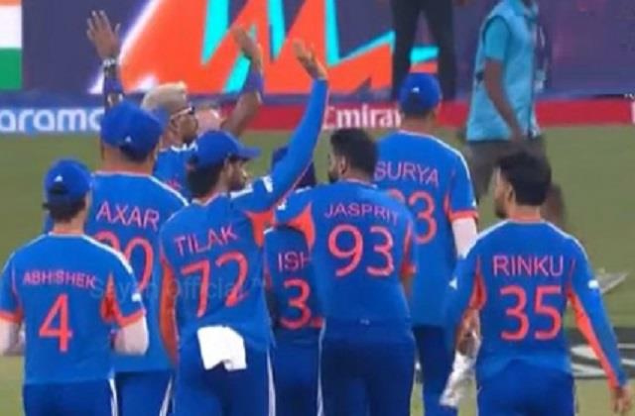 IND vs PAK: ਹਾਰ ਤੋਂ ਬਾਅਦ ਪਾਕਿਸਤਾਨ ਫਿਰ ਹੋਇਆ ਸ਼ਰਮਿੰਦਾ, ਮੈਦਾਨ ''ਤੇ ਨਹੀਂ ਆਈ ਆਗਾ ਦੀ ਟੀਮ