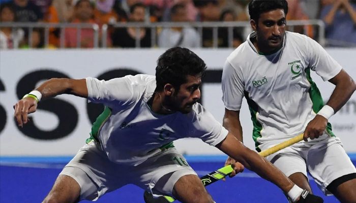 ਪਾਕਿਸਤਾਨ ''ਚ ਹੰਗਾਮਾ: ਹਾਕੀ ਕਪਤਾਨ ''ਤੇ ਬੈਨ ਤੋਂ ਬਾਅਦ ਹੁਣ ਪ੍ਰਧਾਨ ਨੇ ਦਿੱਤਾ ਅਸਤੀਫ਼ਾ