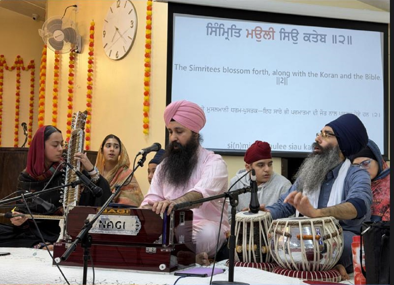 ਗੁਰਦੁਆਰਾ ਡੇਟਨ ਓਹਾਇਓ ''ਚ ਸਜਾਇਆ ''ਰਾਗ ਬਸੰਤ ਕੀਰਤਨ ਦਰਬਾਰ'', ਵੱਡੀ ਗਿਣਤੀ ''ਚ ਸੰਗਤ ਨੇ ਕੀਤੀ ਸ਼ਮੂਲੀਅਤ