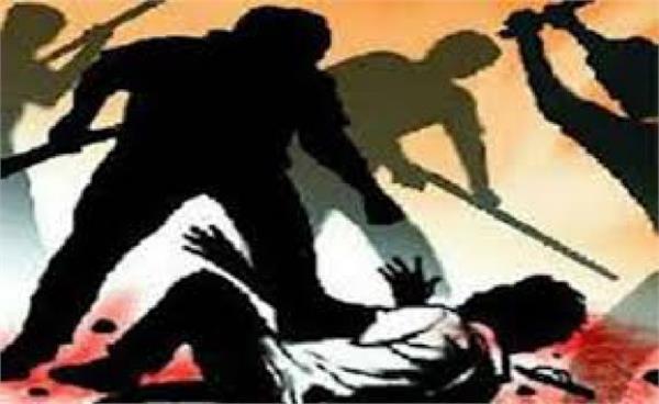 a young man who came to deliver a courier