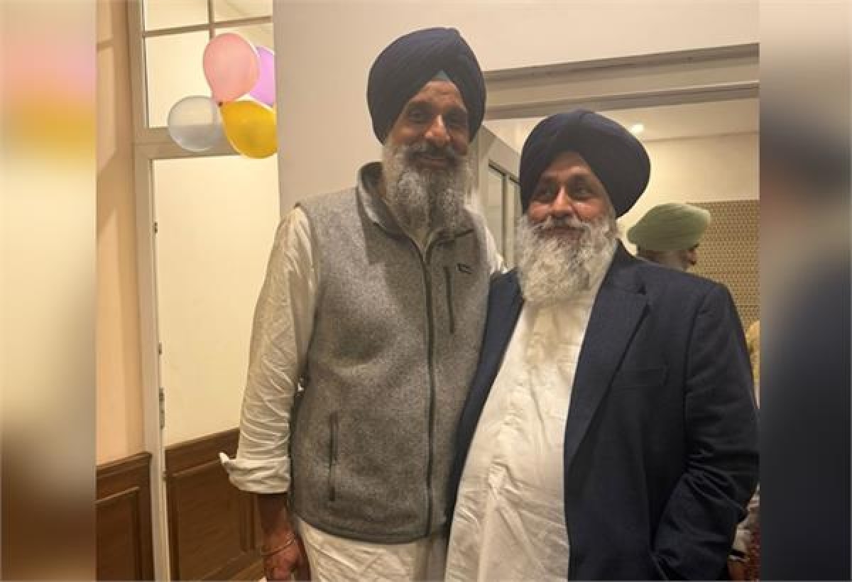 ਬਿਕਰਮ ਮਜੀਠੀਆ ਨੂੰ ਮਿਲਣ ਪਹੁੰਚੇ ਸ਼੍ਰੋਮਣੀ ਅਕਾਲੀ ਦਲ ਪ੍ਰਧਾਨ ਸੁਖਬੀਰ ਬਾਦਲ