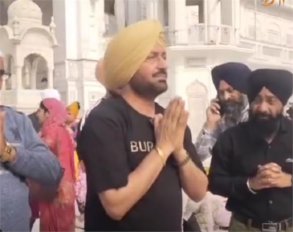 punjabi singer malkit singh golden temple