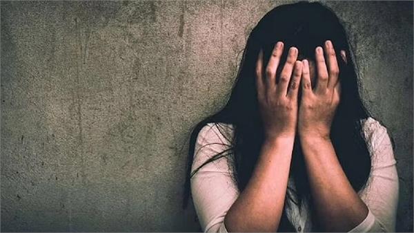 ludhiana  neighboring youth raped minor on rooftop