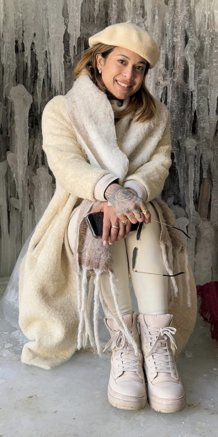 ਮੁਟਿਆਰਾਂ ਨੂੰ ਪਸੰਦ ਆ ਰਹੀ ਮੋਨੋਕ੍ਰੋਮ ਲੁਕ