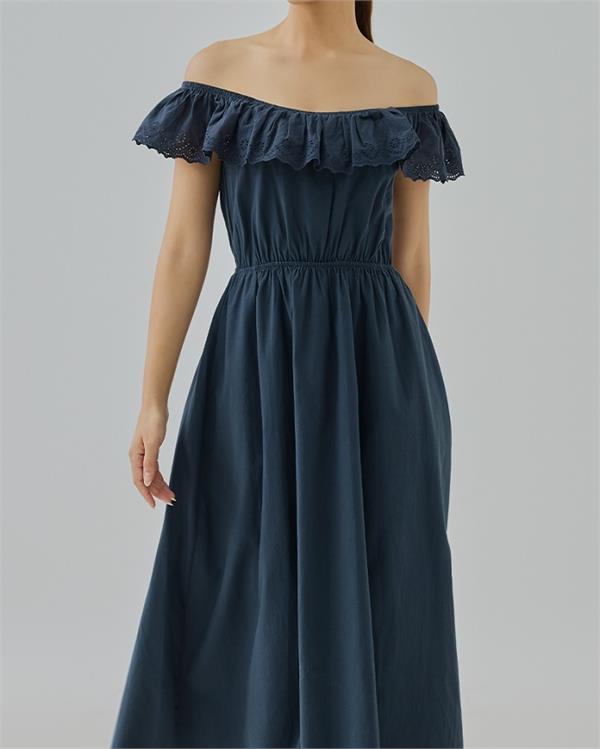 ruffle dress  young woman  modern look