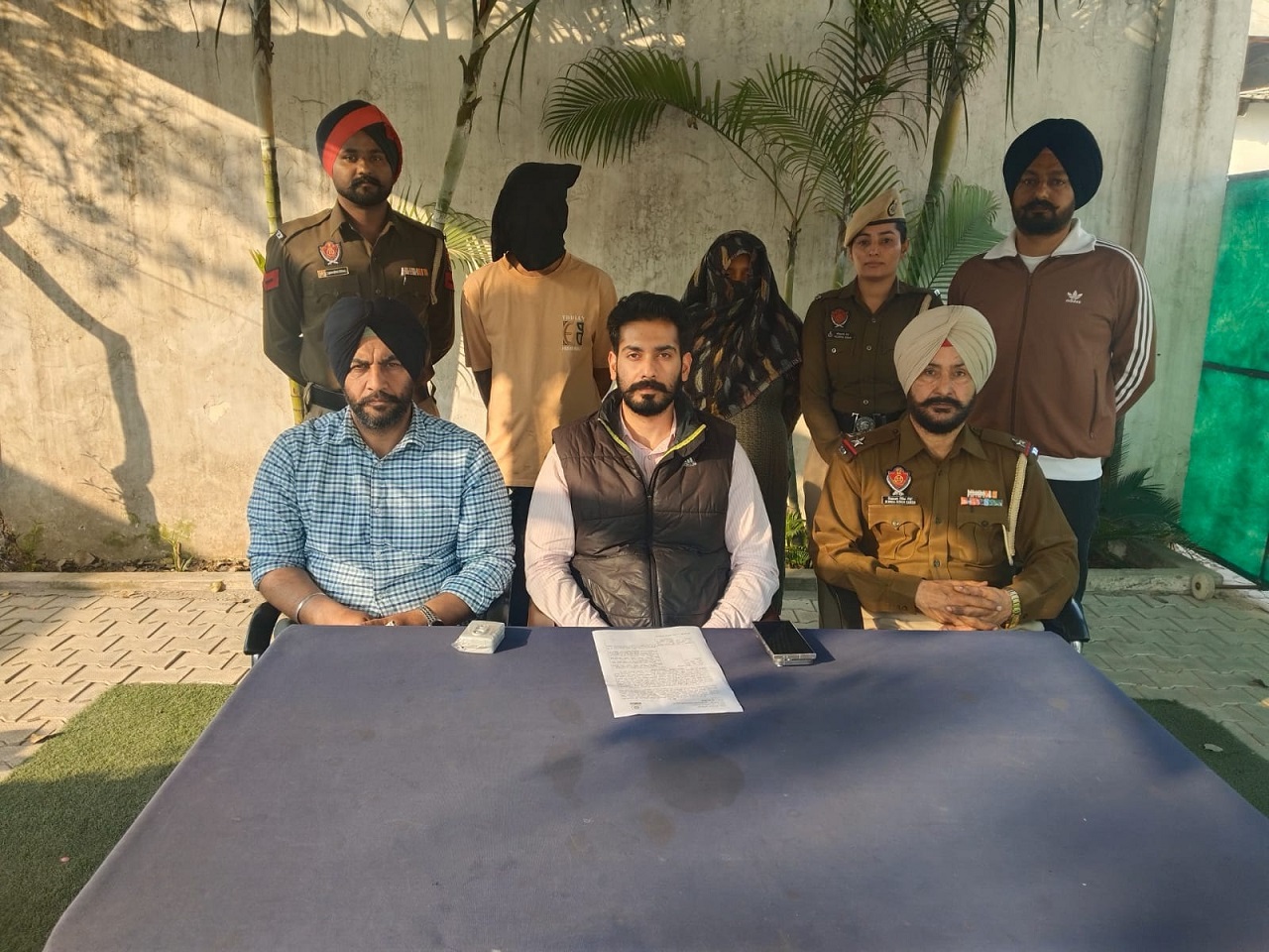 ਸੀ. ਆਈ. ਏ. ਸਟਾਫ ਨੇ ਮਹਿਲਾ ਸਾਥੀ ਸਣੇ ਨਸ਼ਾ ਸਮੱਗਲਰ ਨੂੰ ਕੀਤਾ ਕਾਬੂ, 200 ਗ੍ਰਾਮ ਹੈਰੋਇਨ ਬਰਾਮਦ