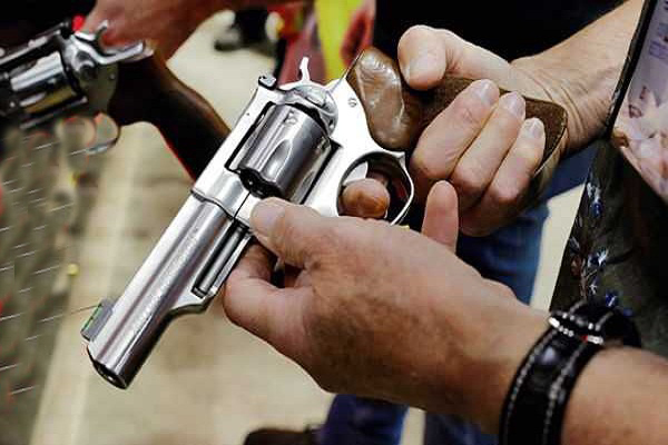 ਅਸਲਾ ਧਾਰਕਾਂ ਲਈ ਵੱਡੀ ਖ਼ਬਰ, ਰੱਦ ਕੀਤੇ ਲਾਇਸੈਂਸ, ਹਥਿਆਰ ਰੱਖਣ ਦੇ ਸ਼ੌਕੀਨਾਂ ''ਚ ਮਚੀ ਤੜਥੱਲੀ