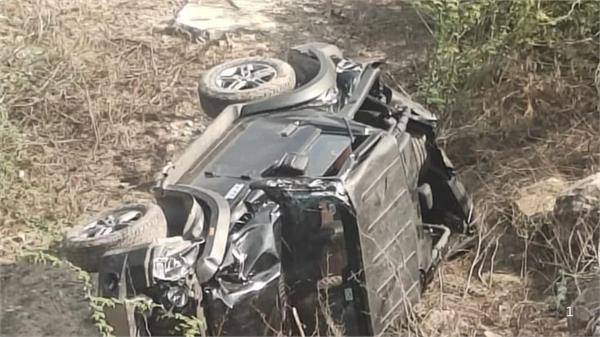 thar falls into a gorge  youth dies