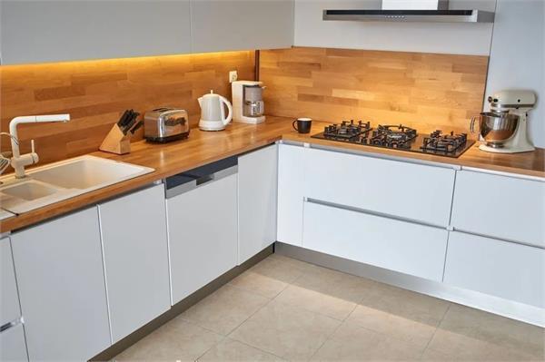 do you have a stove and sink together in your kitchen 