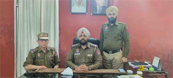 6 drug smugglers arrested along with narcotics