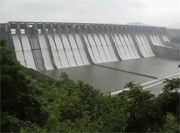 integrated tourism   gujarat sardar sarovar  governments  bhakra dam