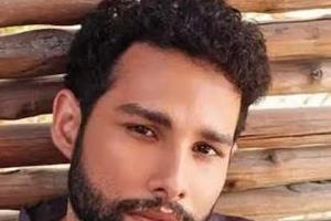 i don  t choose the safe path  i live a new life in every role  siddhant